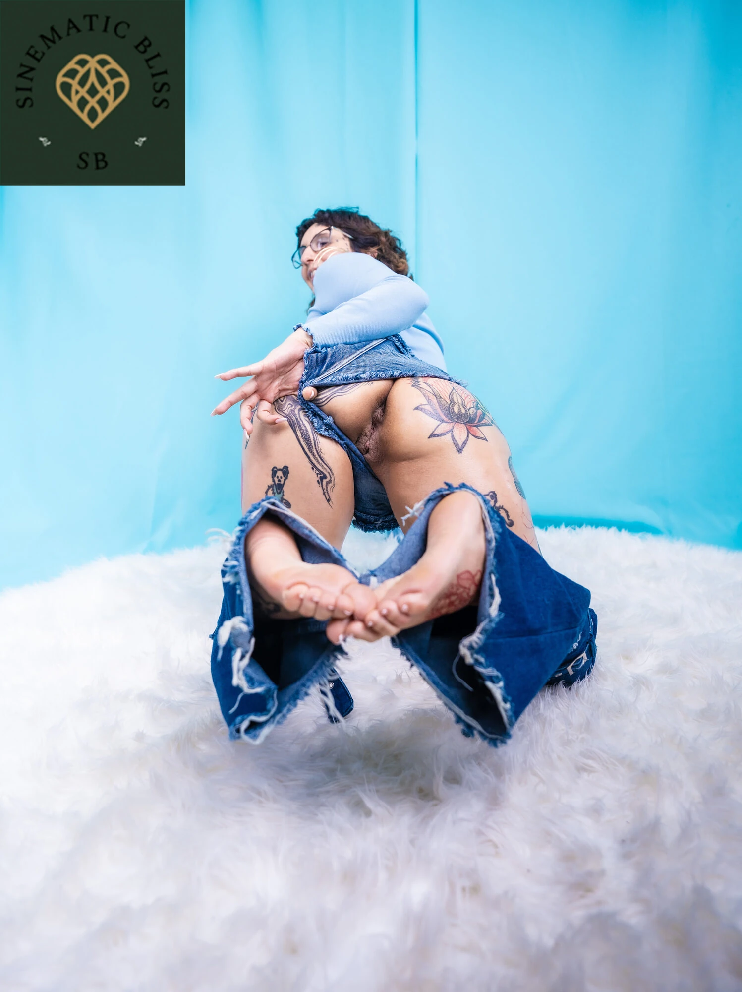 Gia Lovely Sexy Solo Pics